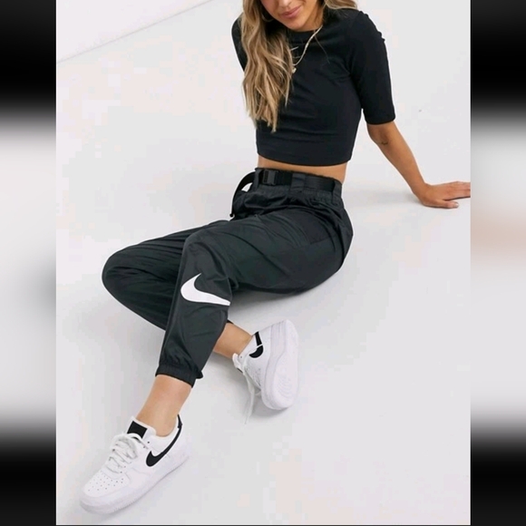 Nike Sportswear Tech Pack Women's Woven Pants Size Small Black - Picture 1 of 8